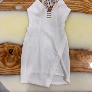 Elegant White Lace-Back Dress